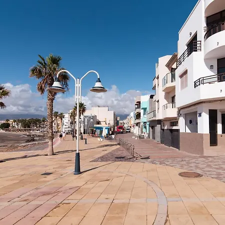 Apartman Home2book Lovely Beachfront