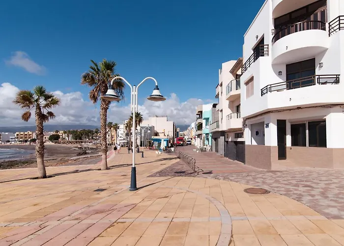 Apartman Home2book Lovely Beachfront